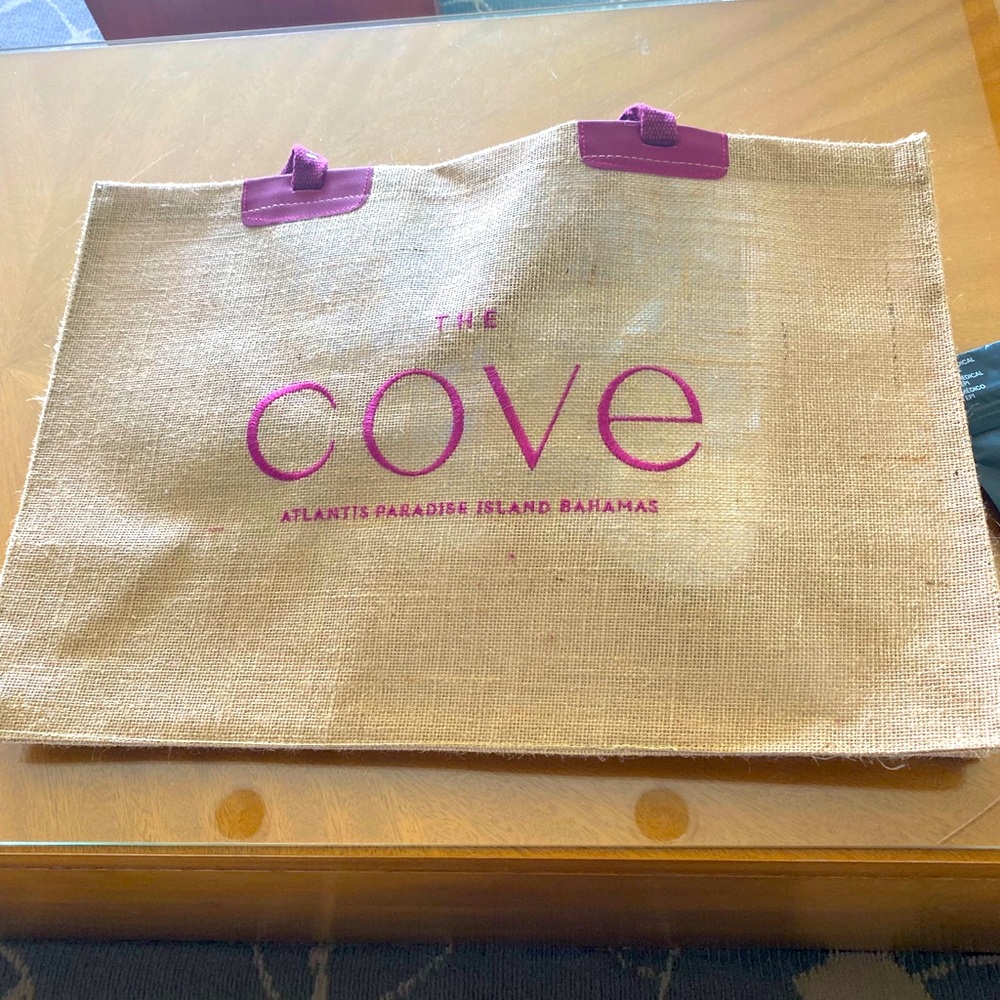 Cove Hotel Beach Bag. BNWT